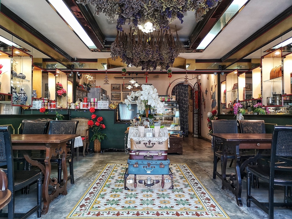 The_Neighbors_cafe